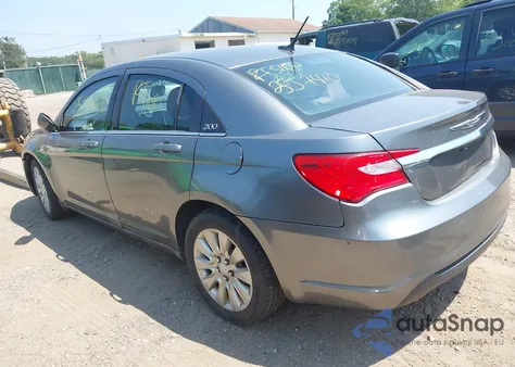 2012 Chrysler 200 Lx z USA, uszkodzony, nr VIN 1C3CCBAB3CN273526